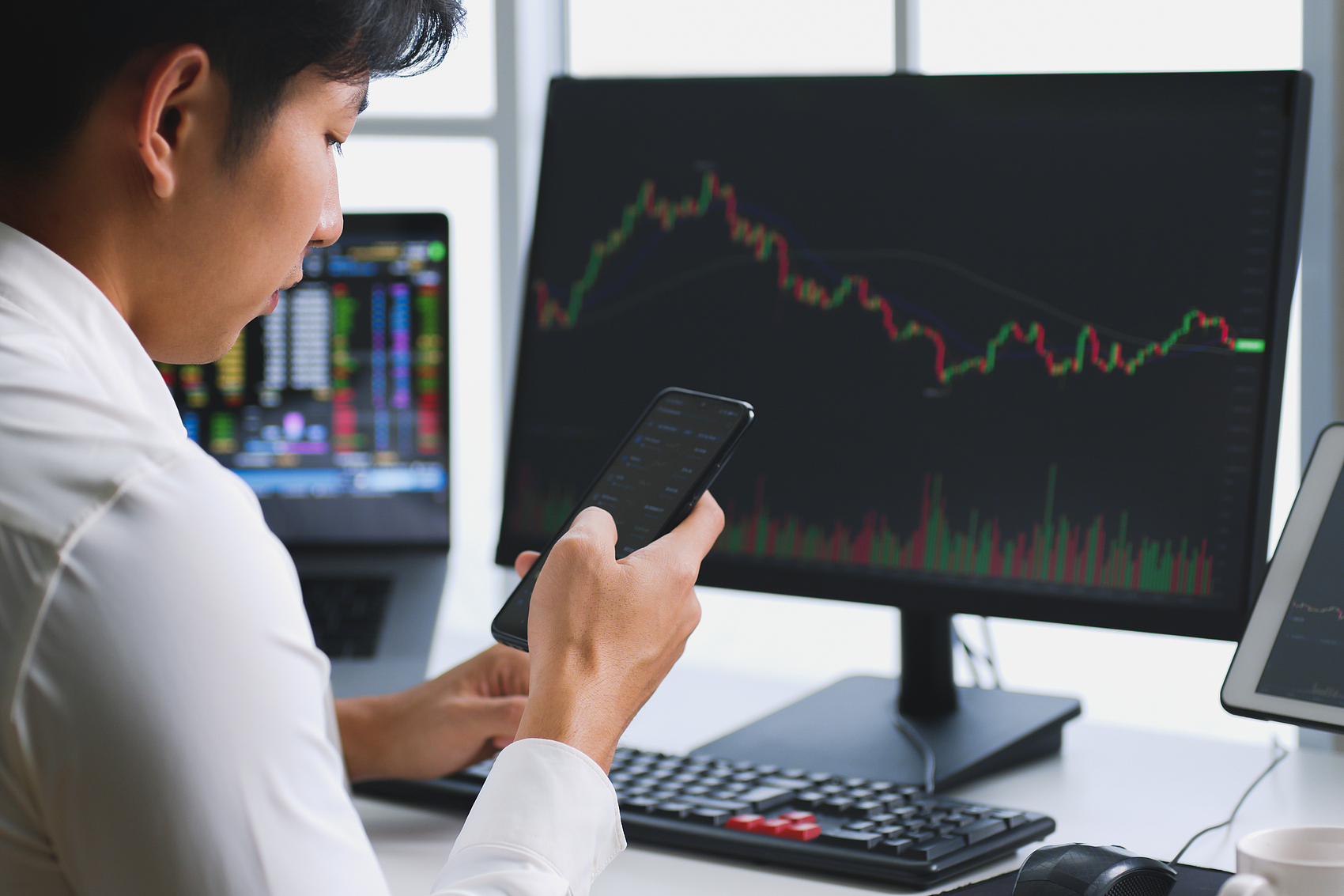 Institutional digital asset market data infrastructure